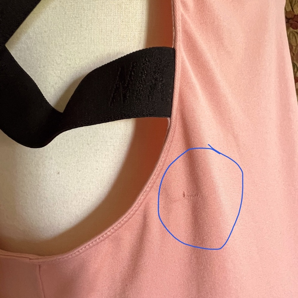 Woman’s Nike Dri-fit Tank Top - Picture 6 of 9